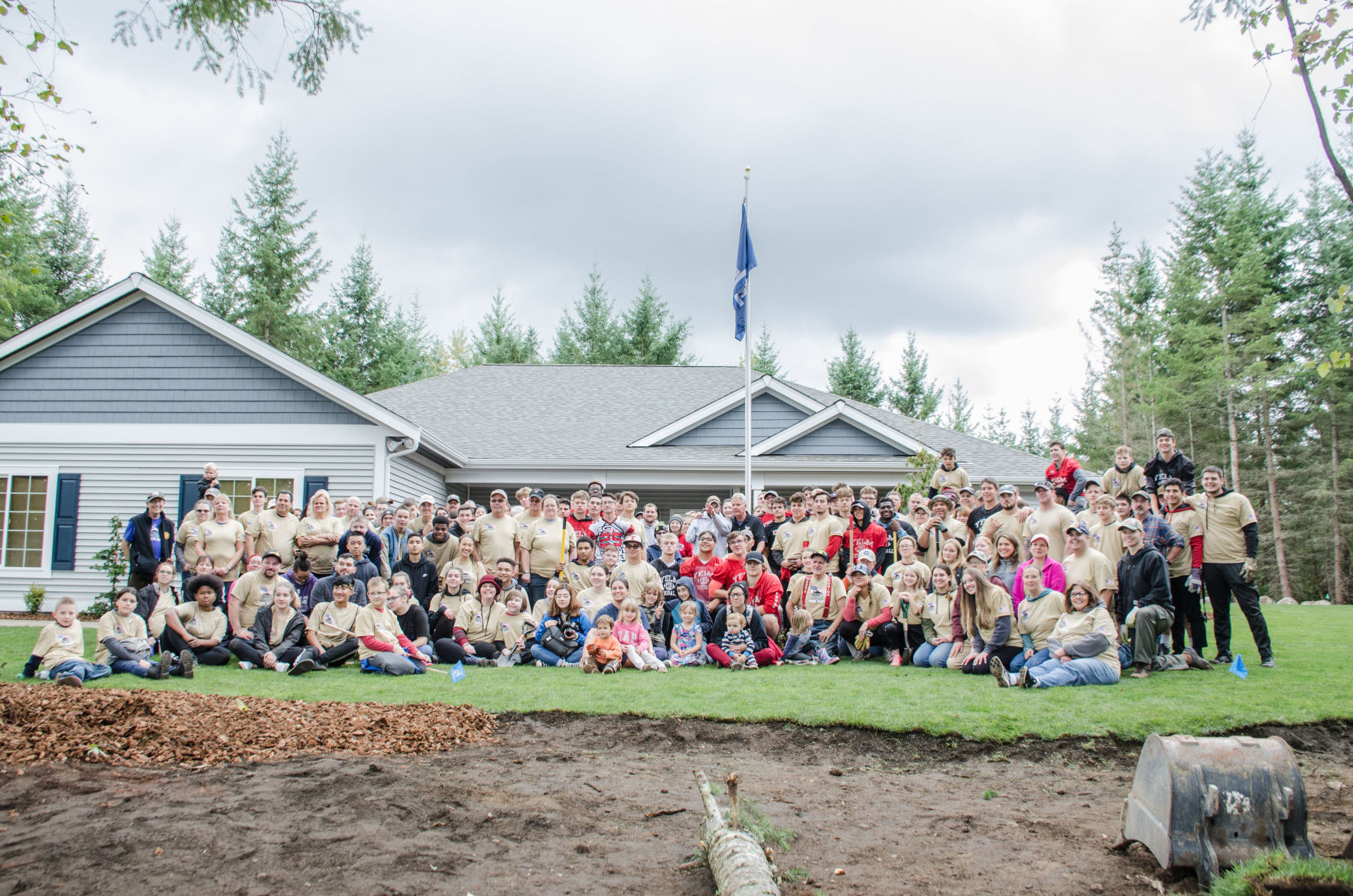 191010.news.homesforourtroops.er1.jpg